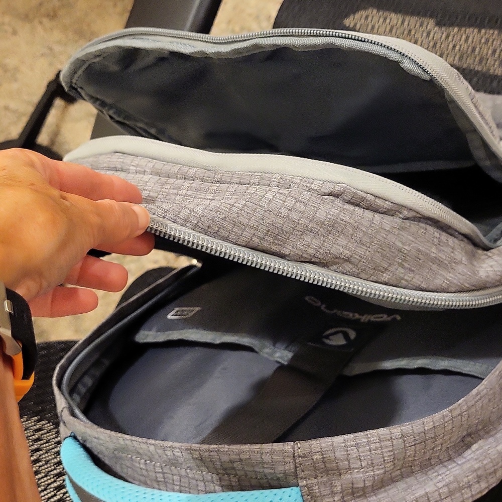 Volcano Backpack 🎒 - Picture 5 of 8
